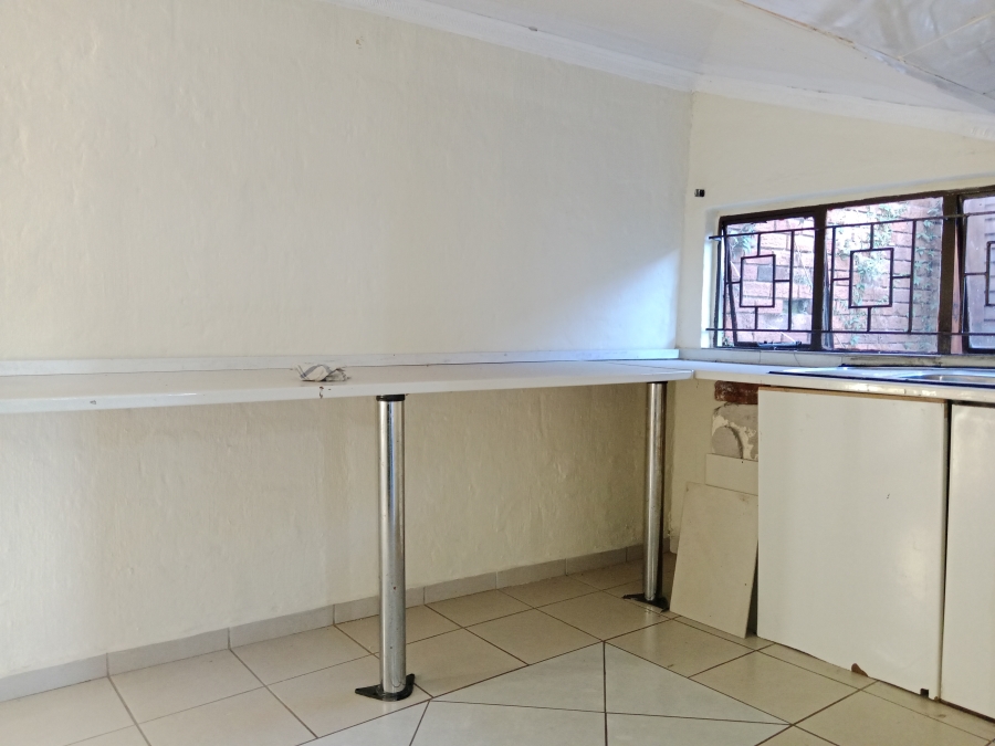 6 Bedroom Property for Sale in Raisethorpe KwaZulu-Natal