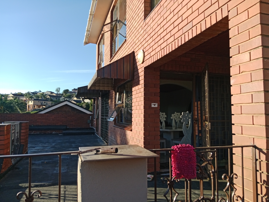 6 Bedroom Property for Sale in Raisethorpe KwaZulu-Natal