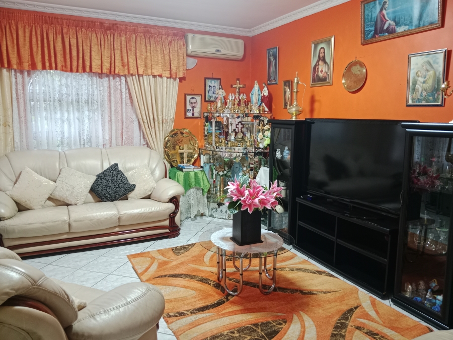 3 Bedroom Property for Sale in Raisethorpe KwaZulu-Natal