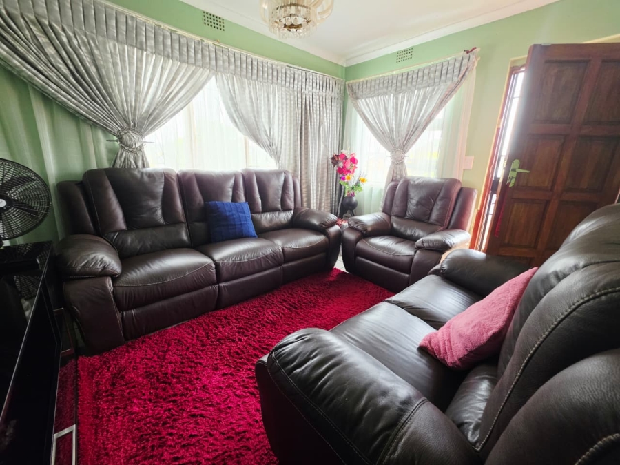 2 Bedroom Property for Sale in Umhlathuze KwaZulu-Natal