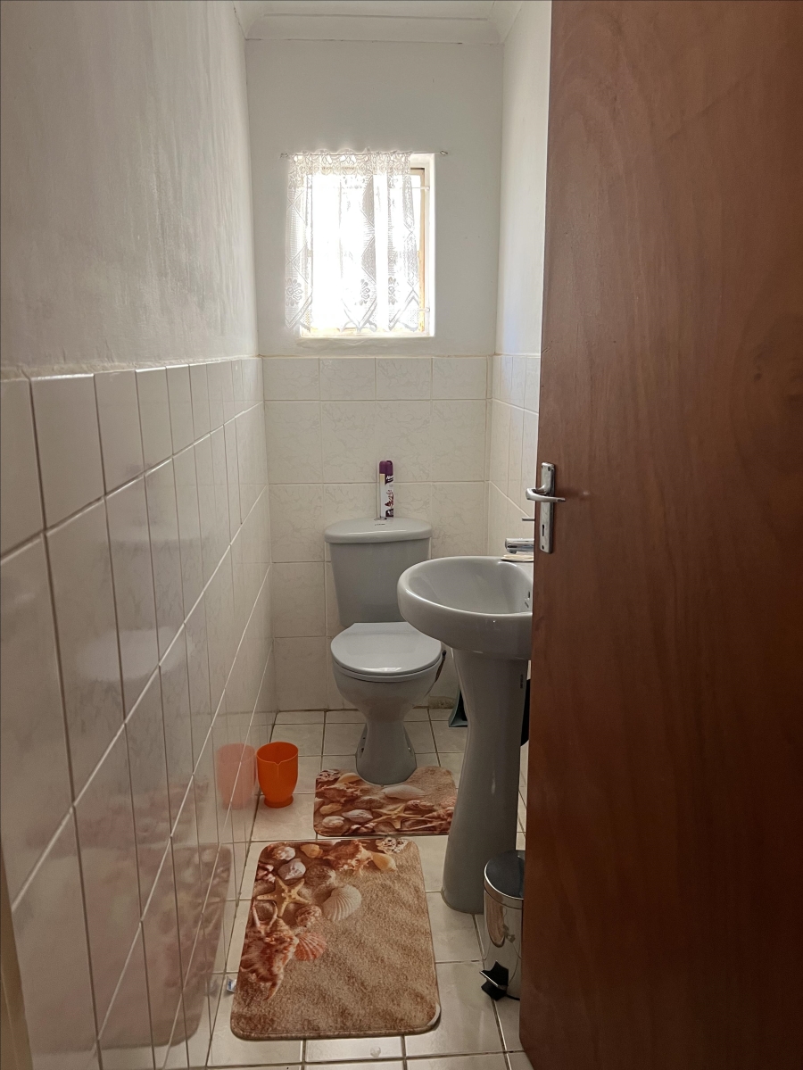 3 Bedroom Property for Sale in Raisethorpe KwaZulu-Natal