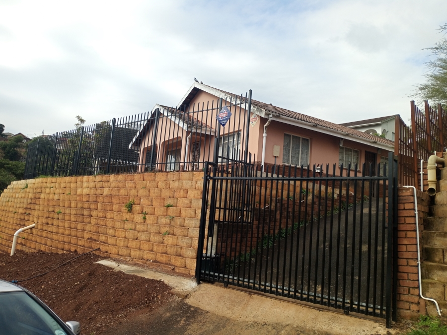 3 Bedroom Property for Sale in Raisethorpe KwaZulu-Natal