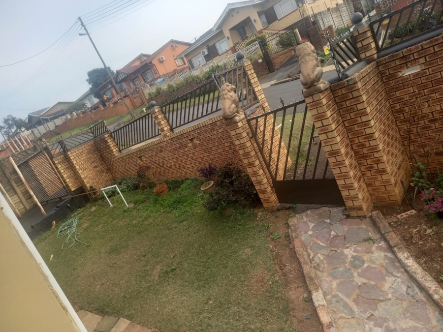 5 Bedroom Property for Sale in Newholme KwaZulu-Natal