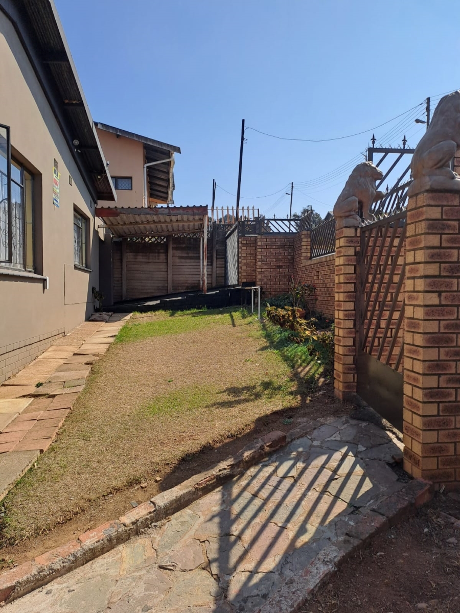 5 Bedroom Property for Sale in Newholme KwaZulu-Natal