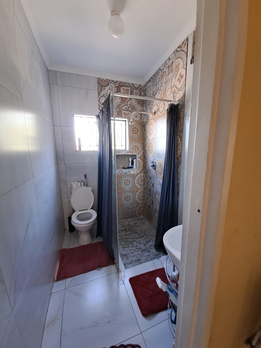 5 Bedroom Property for Sale in Newholme KwaZulu-Natal
