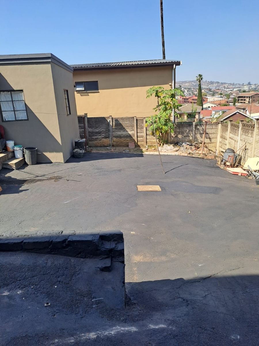 5 Bedroom Property for Sale in Newholme KwaZulu-Natal