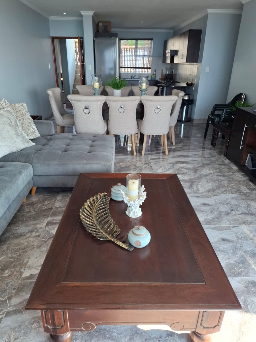 To Let 3 Bedroom Property for Rent in Westbrook KwaZulu-Natal