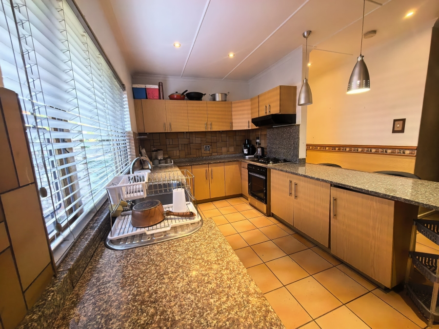 3 Bedroom Property for Sale in Cowies Hill KwaZulu-Natal