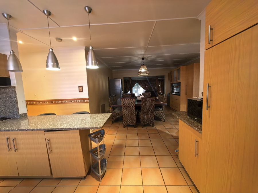 3 Bedroom Property for Sale in Cowies Hill KwaZulu-Natal