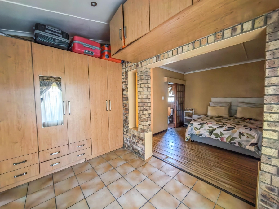 3 Bedroom Property for Sale in Cowies Hill KwaZulu-Natal
