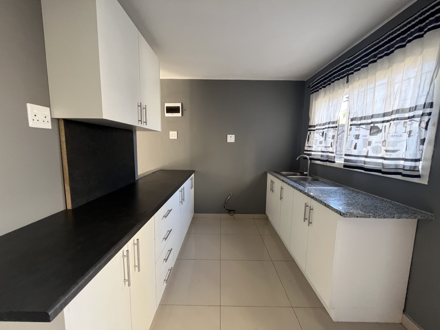 To Let 3 Bedroom Property for Rent in Sunford KwaZulu-Natal