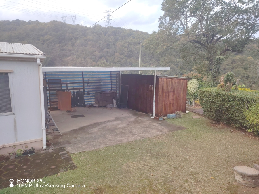 1 Bedroom Property for Sale in Queensburgh KwaZulu-Natal