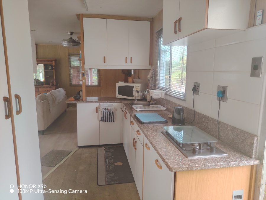 1 Bedroom Property for Sale in Queensburgh KwaZulu-Natal