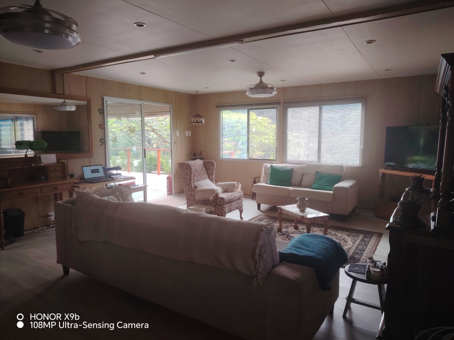 1 Bedroom Property for Sale in Queensburgh KwaZulu-Natal