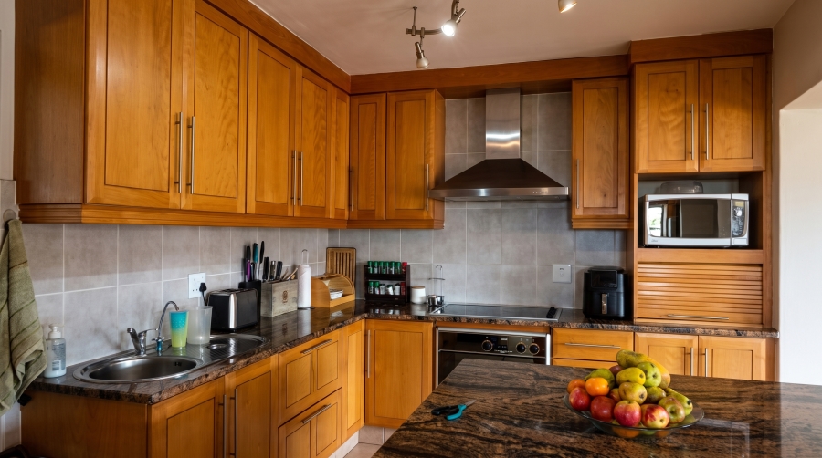 9 Bedroom Property for Sale in Montrose KwaZulu-Natal