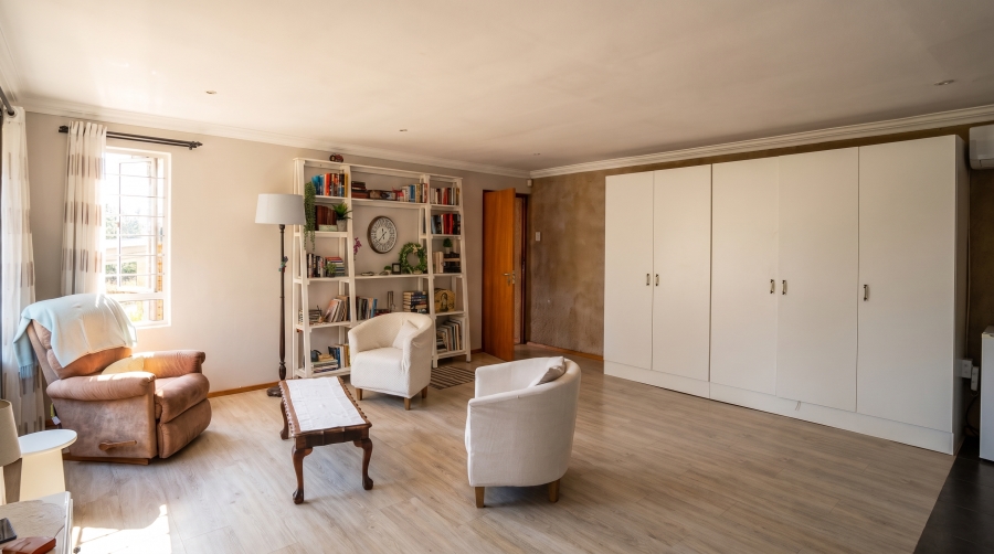 9 Bedroom Property for Sale in Montrose KwaZulu-Natal