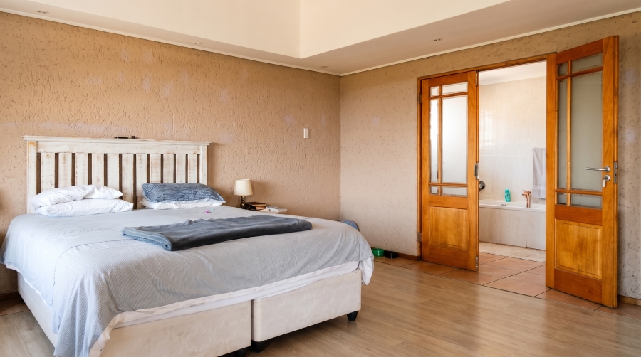 9 Bedroom Property for Sale in Montrose KwaZulu-Natal