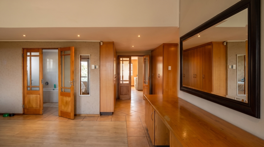 9 Bedroom Property for Sale in Montrose KwaZulu-Natal