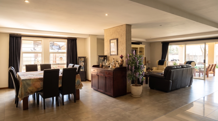 9 Bedroom Property for Sale in Montrose KwaZulu-Natal