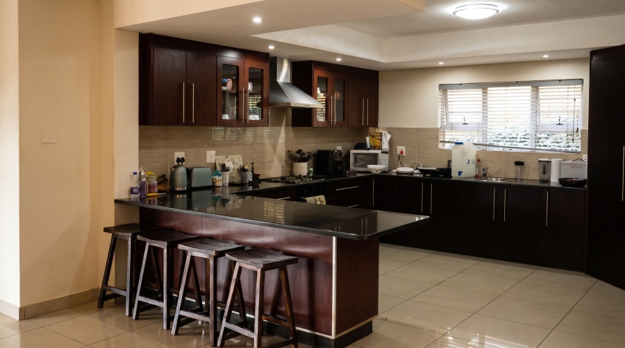 9 Bedroom Property for Sale in Montrose KwaZulu-Natal