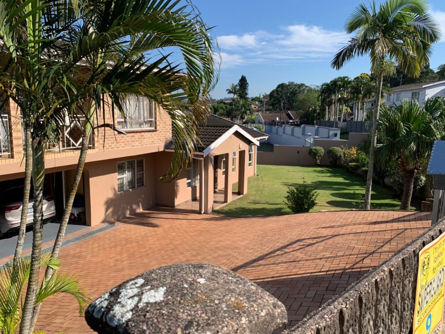 5 Bedroom Property for Sale in Mount Vernon KwaZulu-Natal
