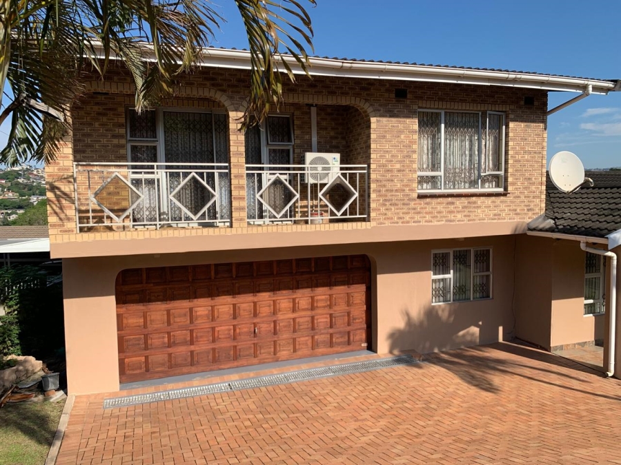 5 Bedroom Property for Sale in Mount Vernon KwaZulu-Natal