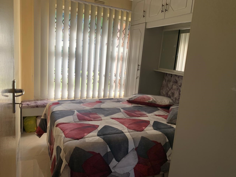 5 Bedroom Property for Sale in Mount Vernon KwaZulu-Natal