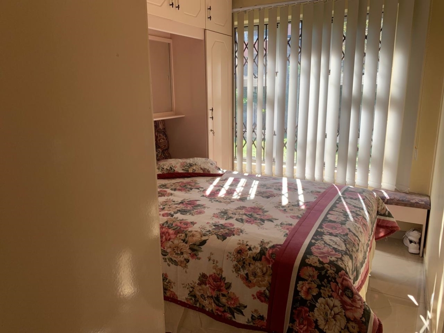 5 Bedroom Property for Sale in Mount Vernon KwaZulu-Natal