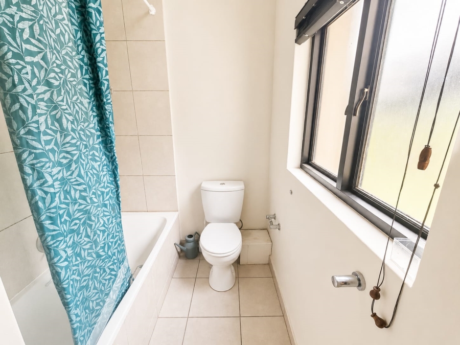 1 Bedroom Property for Sale in Sherwood KwaZulu-Natal
