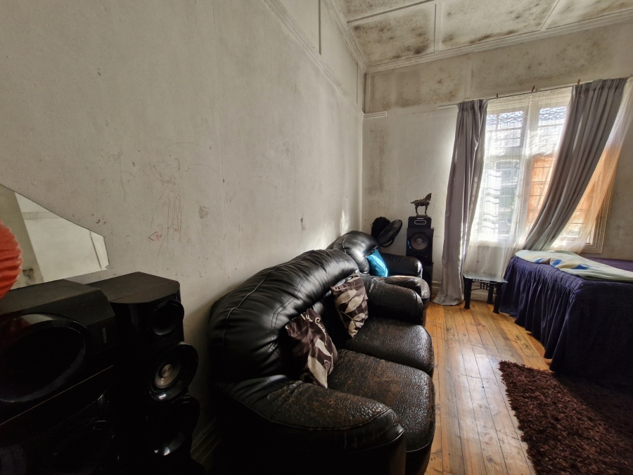 5 Bedroom Property for Sale in Mount Vernon KwaZulu-Natal