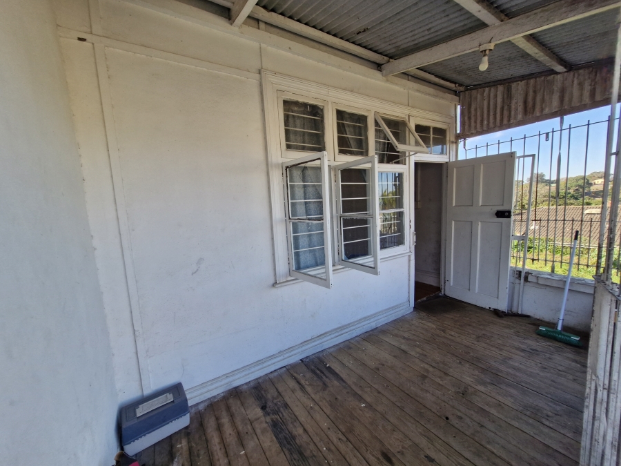 5 Bedroom Property for Sale in Mount Vernon KwaZulu-Natal