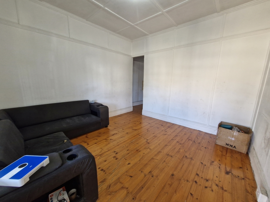 5 Bedroom Property for Sale in Mount Vernon KwaZulu-Natal