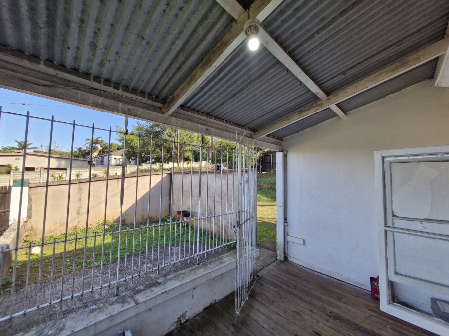 5 Bedroom Property for Sale in Mount Vernon KwaZulu-Natal