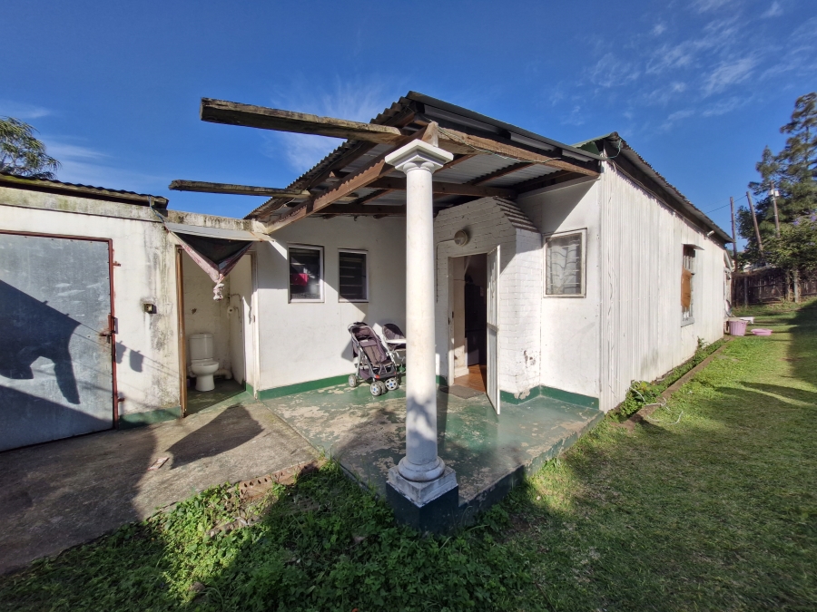 5 Bedroom Property for Sale in Mount Vernon KwaZulu-Natal