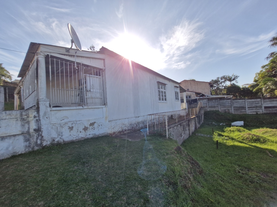 5 Bedroom Property for Sale in Mount Vernon KwaZulu-Natal