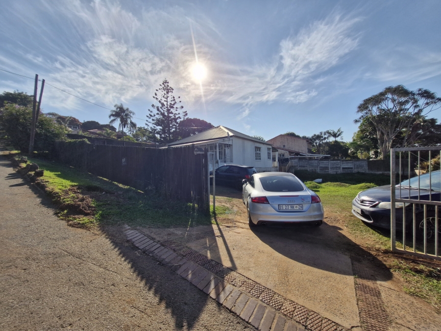 5 Bedroom Property for Sale in Mount Vernon KwaZulu-Natal