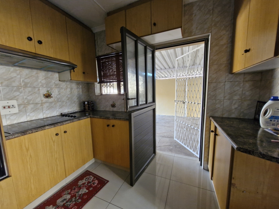 5 Bedroom Property for Sale in Umhlatuzana KwaZulu-Natal