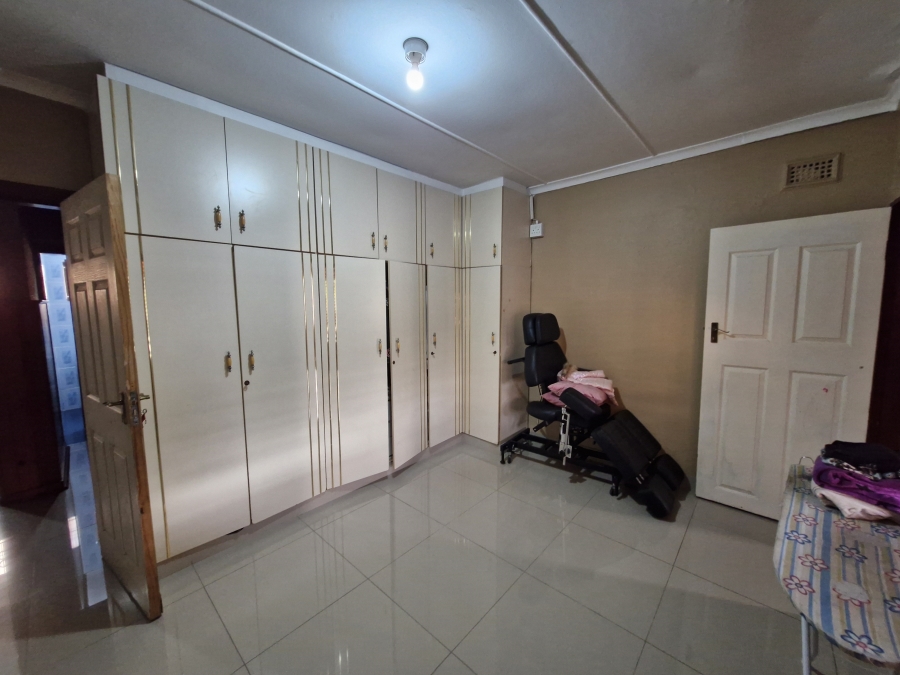5 Bedroom Property for Sale in Umhlatuzana KwaZulu-Natal