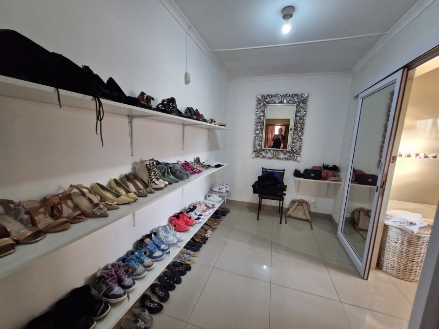 5 Bedroom Property for Sale in Umhlatuzana KwaZulu-Natal