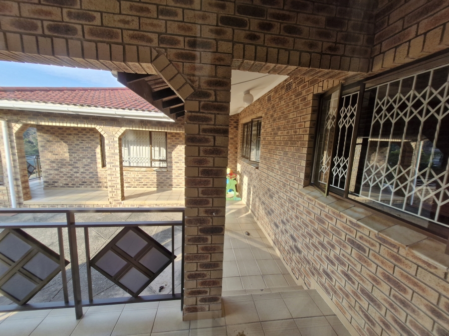 5 Bedroom Property for Sale in Umhlatuzana KwaZulu-Natal