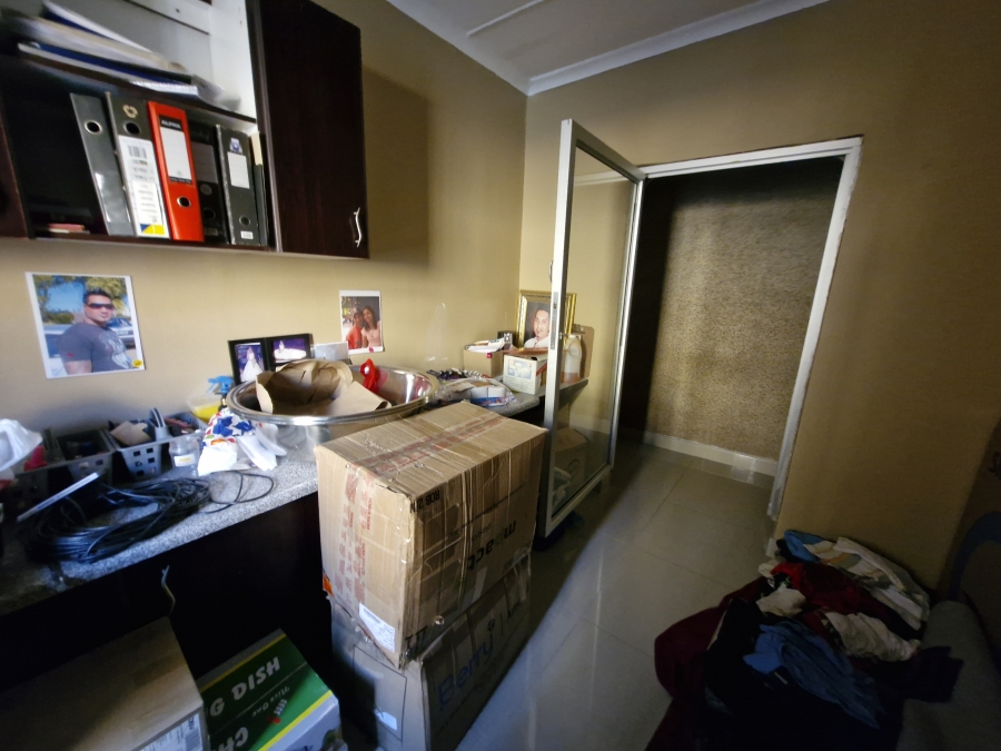 5 Bedroom Property for Sale in Umhlatuzana KwaZulu-Natal