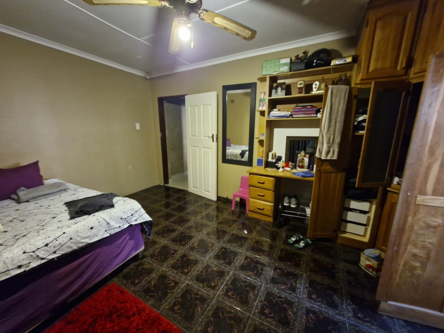 5 Bedroom Property for Sale in Umhlatuzana KwaZulu-Natal