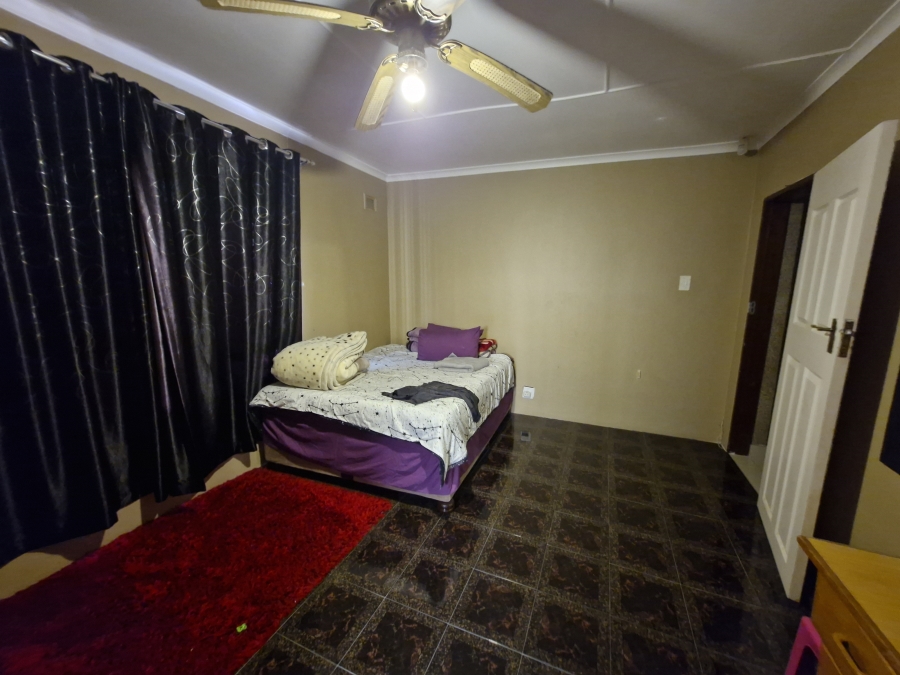 5 Bedroom Property for Sale in Umhlatuzana KwaZulu-Natal
