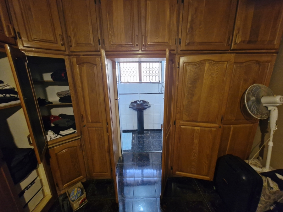 5 Bedroom Property for Sale in Umhlatuzana KwaZulu-Natal