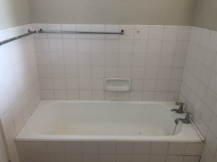 To Let 2 Bedroom Property for Rent in Amanzimtoti KwaZulu-Natal