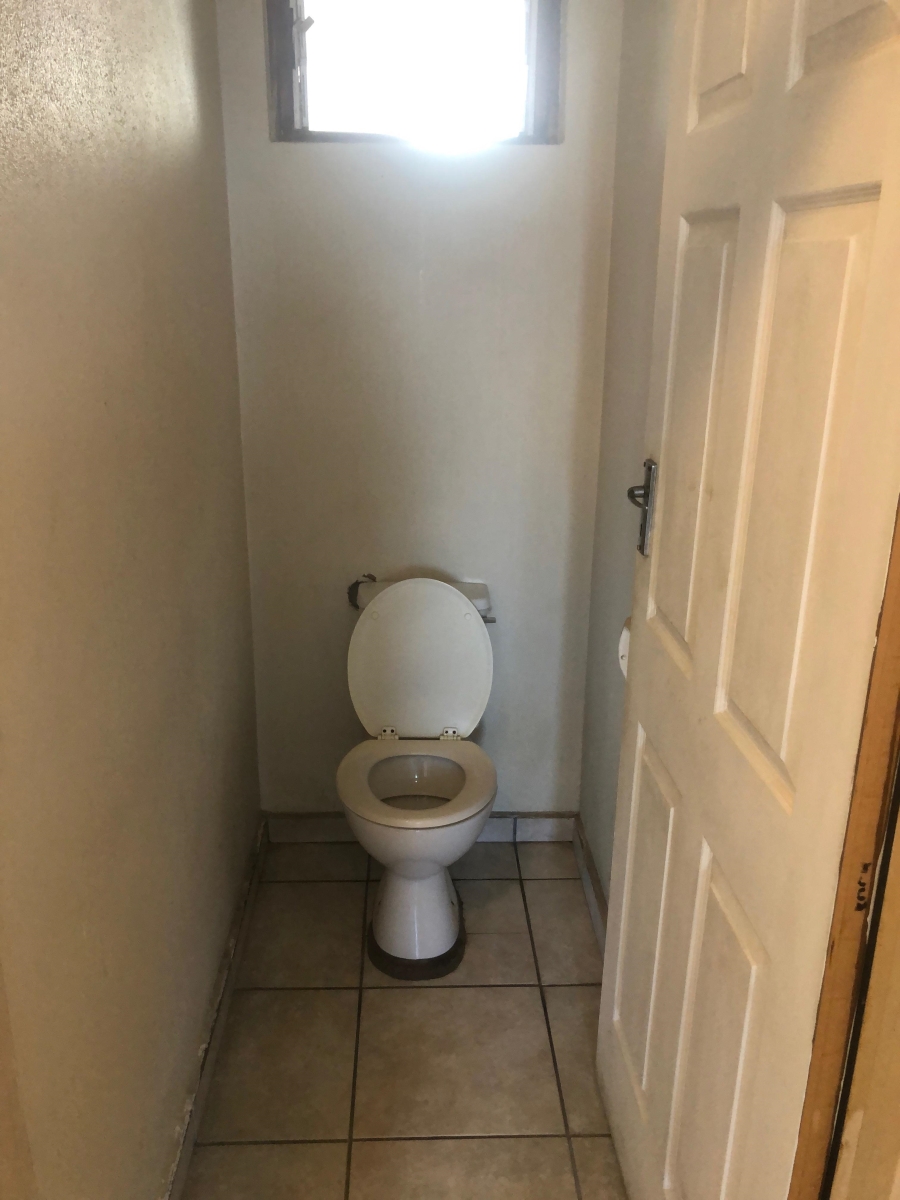 To Let 2 Bedroom Property for Rent in Amanzimtoti KwaZulu-Natal