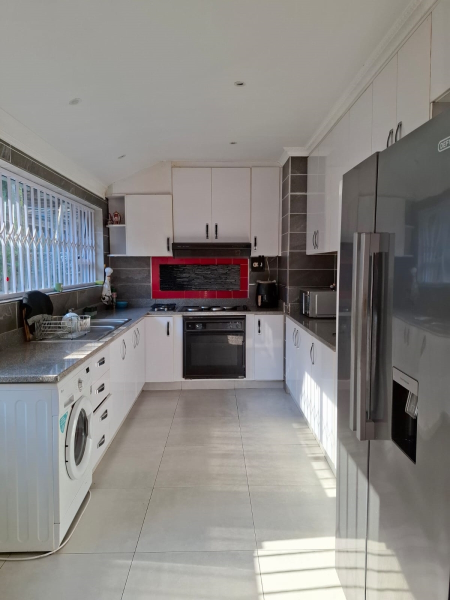 3 Bedroom Property for Sale in Westbrook KwaZulu-Natal