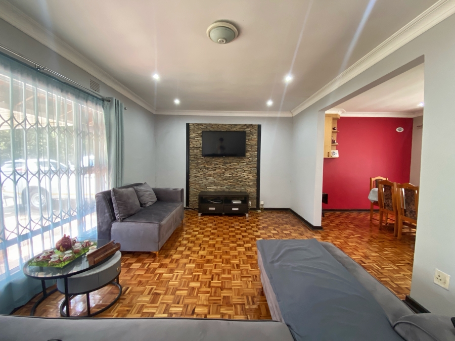 5 Bedroom Property for Sale in Westbrook KwaZulu-Natal