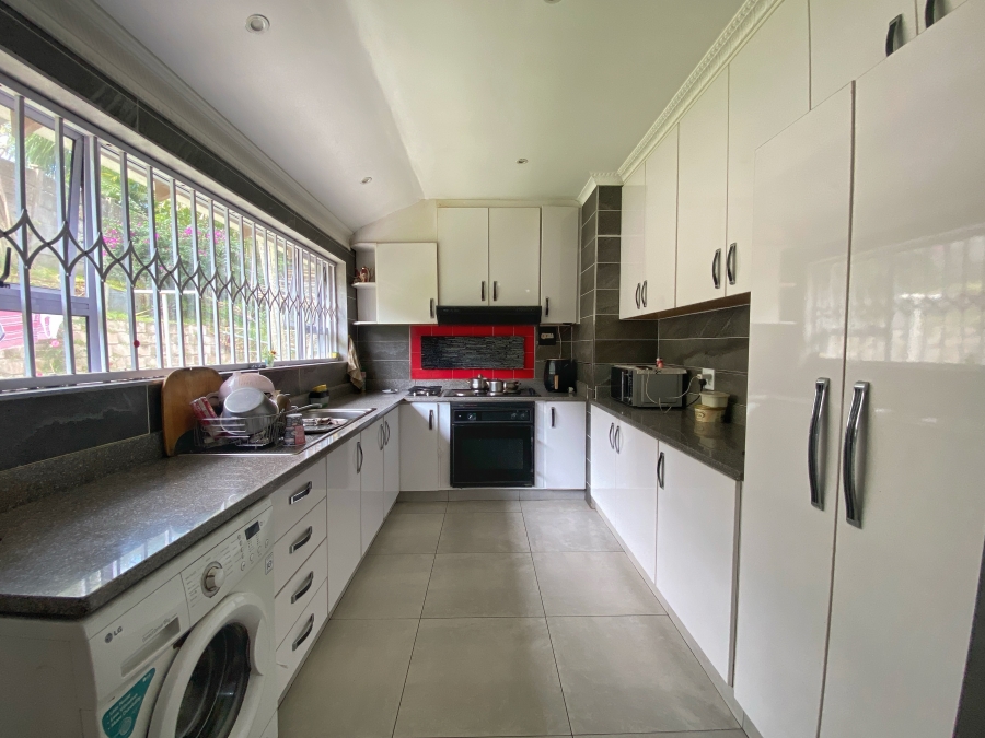 5 Bedroom Property for Sale in Westbrook KwaZulu-Natal