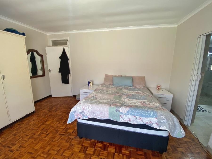 5 Bedroom Property for Sale in Westbrook KwaZulu-Natal